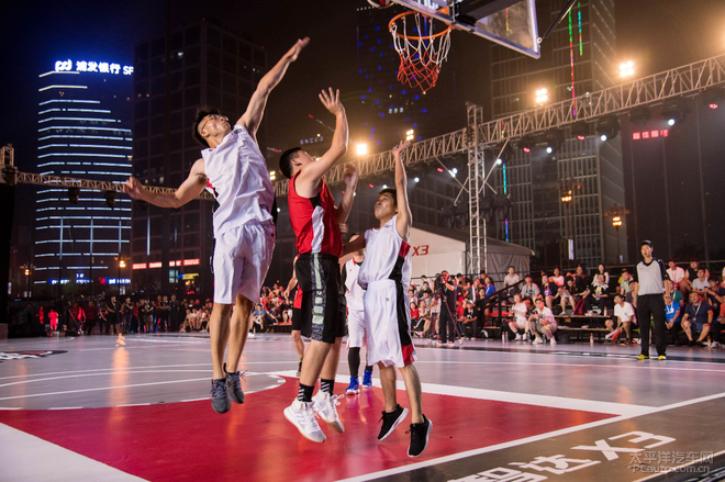 浅的年轻球 浅的年轻球